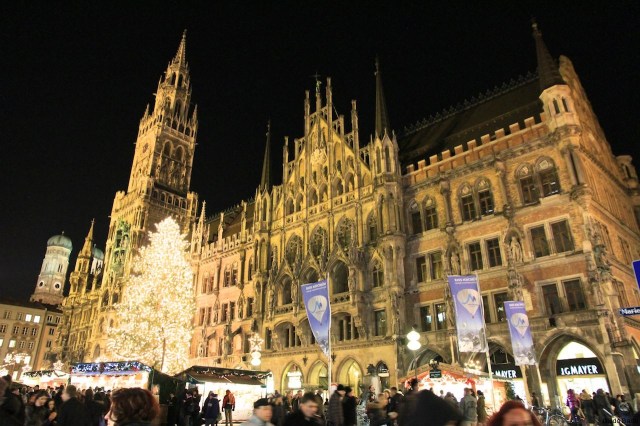 Monaco-il-Municipio-sulla-Marienplatz