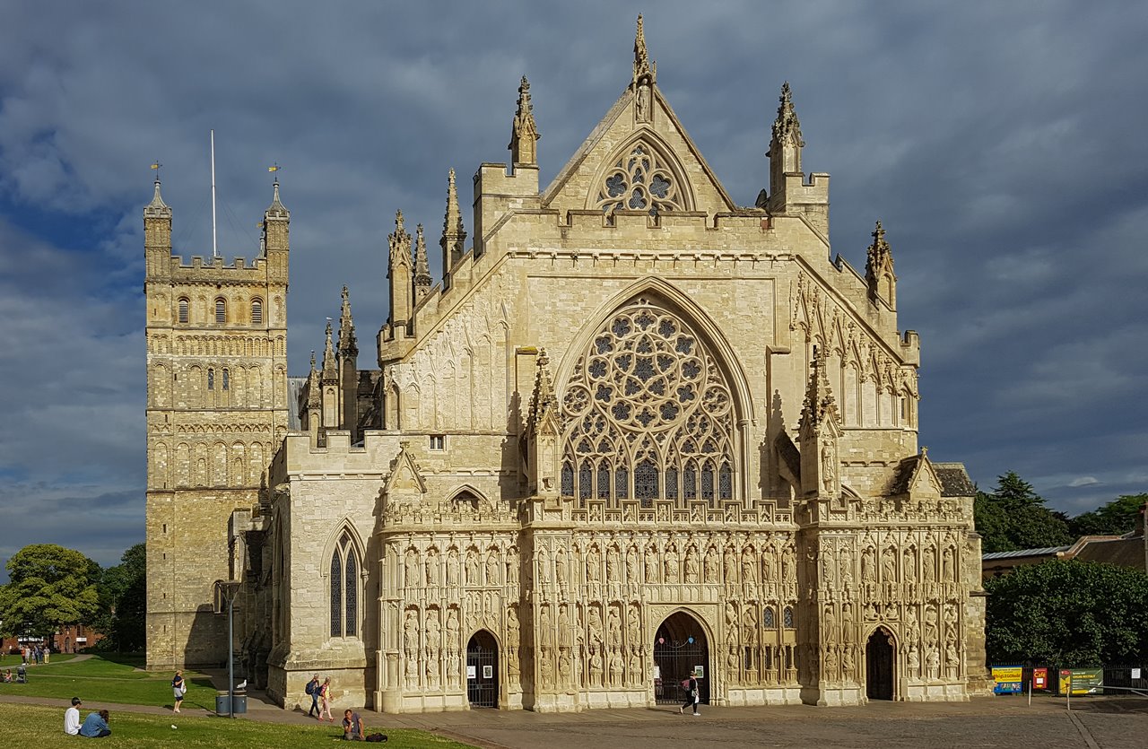 exeter-cathedral-early-evening