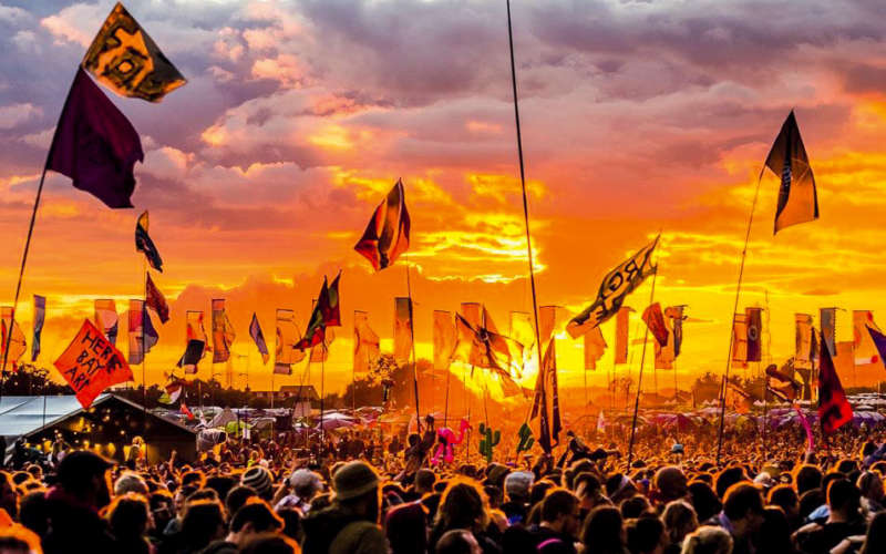 Glastonbury-Festival-Sunset-800x500